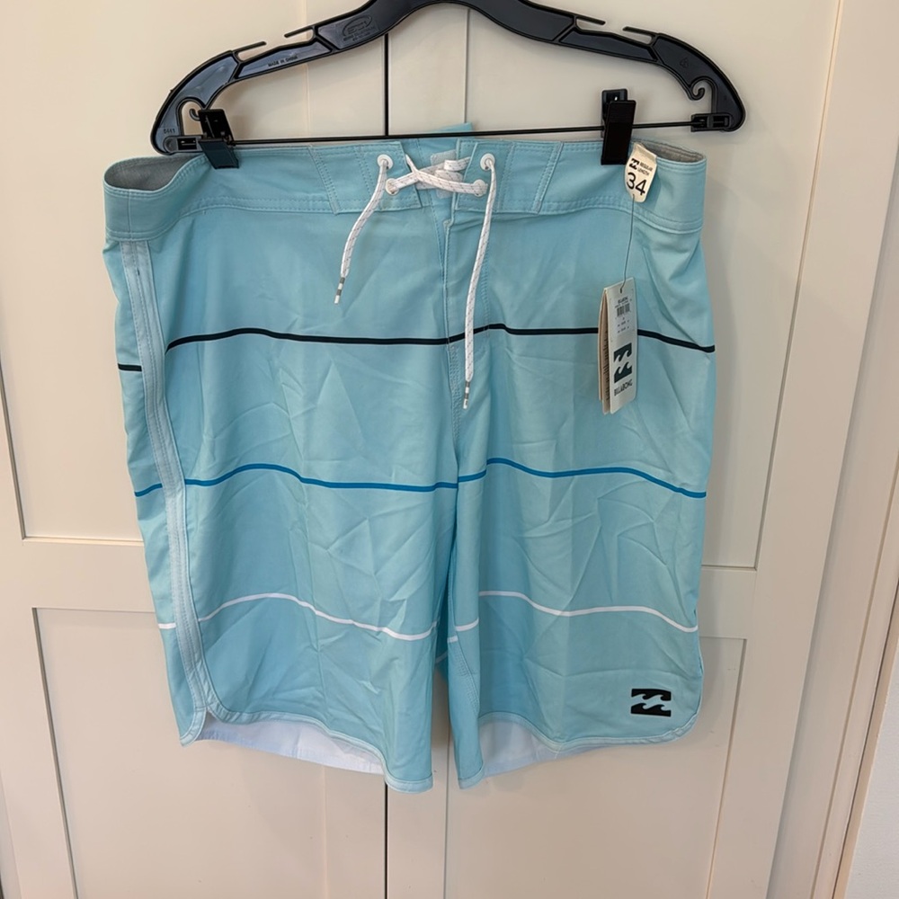NWT Billabong Swim Trunks Size 34